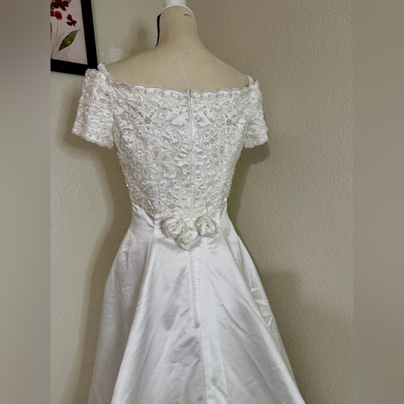 St. Tropez White Lace Wedding Dress - Picture 9 of 16